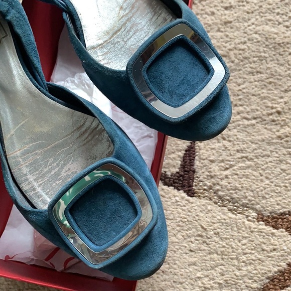 ROGER VIVIER Ballerine Chips Suede d'Orsay Flat - Picture 13 of 14